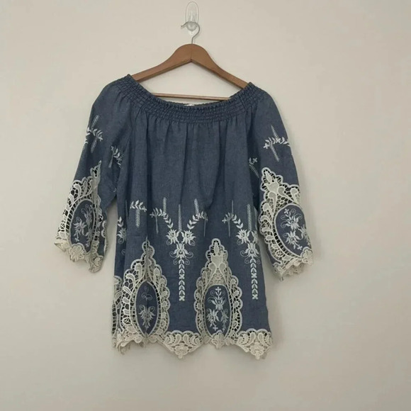 Boston Proper Chambray Crochet Lace Off The Shoulder Top Size Small - Picture 1 of 7